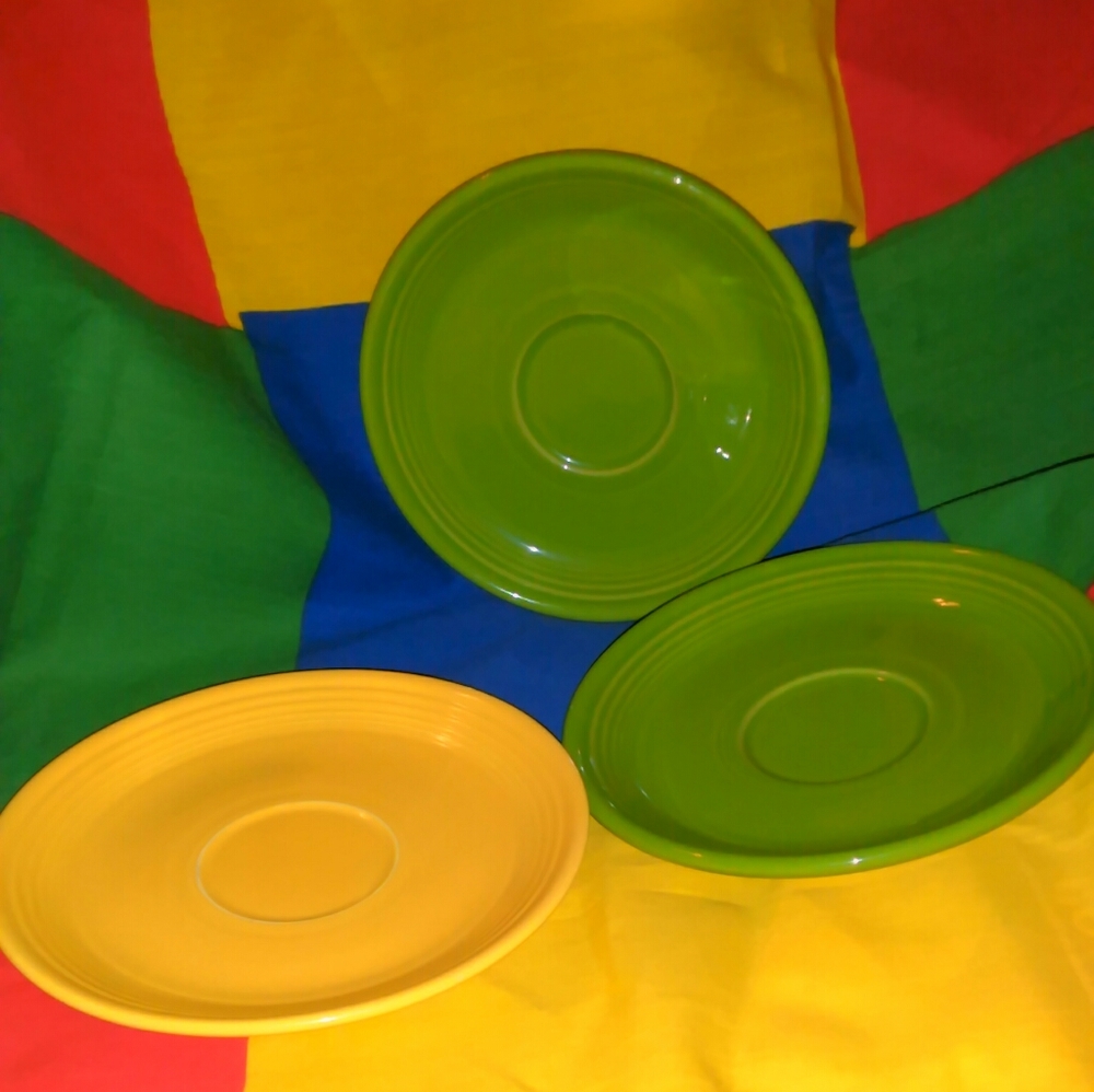 3 FIESTA WARE VINTAGE PLATES